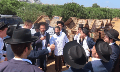אחרי מחאות רבות וכמעט שבועיים בכלא הצבאי: הבחור ברוך יצחקוב שוחרר - כך הוא התקבל בחוץ