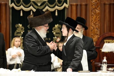 שמחת הבר מצוה לנכד האדמו"ר מבוהוש
