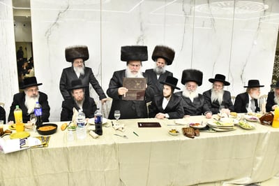 שמחת אירוסי בת גאב"ד סעקלהיד ונכדת גאב"ד עתלית