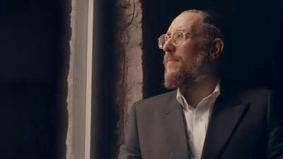 המלחין המצליח בביצוע מחודש נוסף: "אני מאמין"