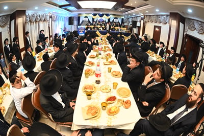 חלוקת פרסים בישיבת "עטרת ראובן" ביתר עילית