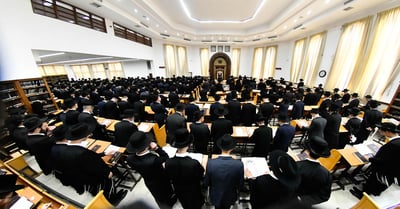 פתיחת הזמן בישיבת סלבודקה בבני ברק