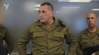 "רשאים, צאו לדרך" | כך נשמעה פקודת התקיפה של הרמטכ"ל בבור חיל האוויר