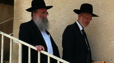 קרליץ ביציאה מבית הגר"ח קנייבסקי זצ"ל