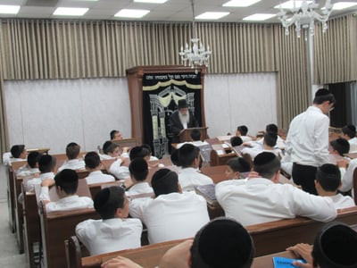 הגר"ש שטיינמן בביקור בישיבת 'דרכי דוד'