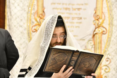 האדמו"ר מסאדיגורה בהתרת נדרים ער"ה