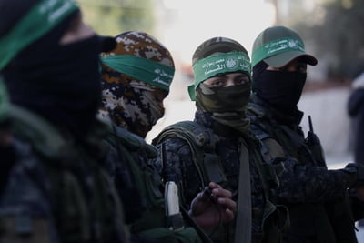 לא הולכים לשום מקום: זה התרגיל של חמאס להישאר בשלטון - עם אישור רשמי