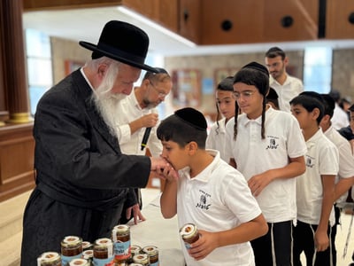 ירח האיתנים אצל הגרי"ד גרוסמן