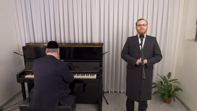 חיים גנץ חותם את הפרויקט בברכת החודש