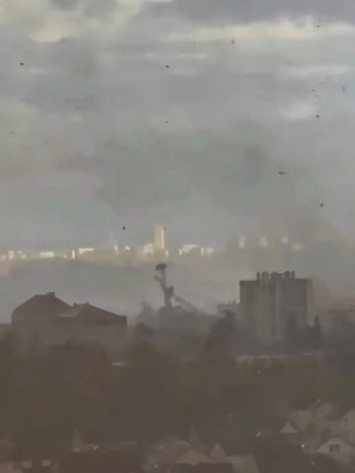 תיעוד נדיר: טורנדו עוצמתי זרע הרס בסביבות פריז - אדם אחד נהרג 