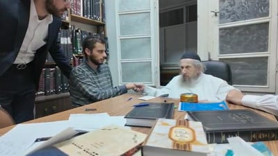 הבחור שהשתחרר מהכלא הצבאי אצל הגר"ד לנדו
