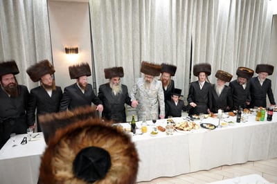 האדמו"ר מויז'ניץ לונדון בשמחה