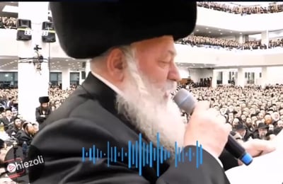 הקהל הוקסם | ח"כ גולדקנופף ביצע "בריך שמיה" מול האדמו"ר מגור