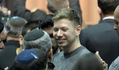 נכנס לפוליטיקה. יאיר נתניהו