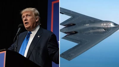 מפציץ B-2 מימין, טראמפ משמאל