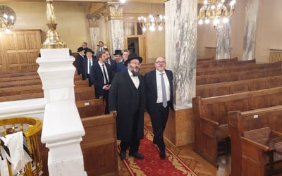 שר הביטחון של בלגיה בביקור בקהילה היהודית באנטווערפן