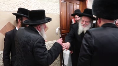 האדמו"ר המהרי"ד מלעלוב זצ"ל עם הגר"ש אלתר