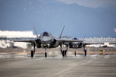 מטוסי F-35B לייטנינג II בבסיס האוויר חיל הנחתים