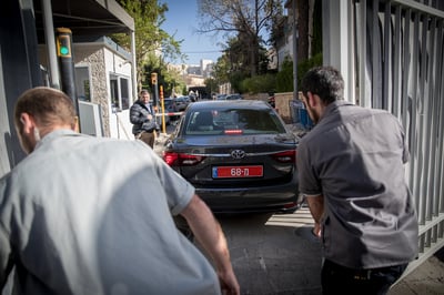 מאבטחי ראש הממשלה בכניסה לבלפור | ארכיון