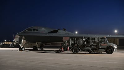  מפציץ B-2 Spirit נערך למשימה. בקרוב יחומש בטיל ה-LRSO החדש.