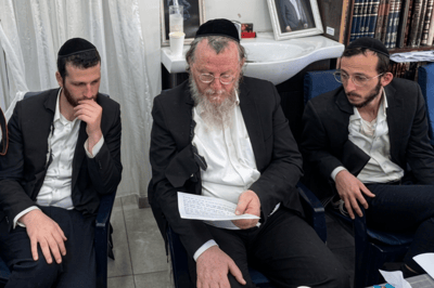 הרב שלמה שפיגל בקריאת המכתב