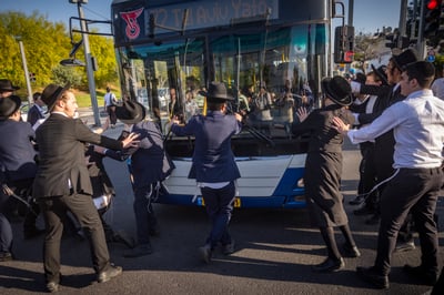 מחאות נגד הגיוס, אילוסטרציה