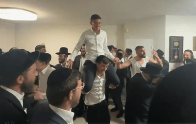 ניסיון מעצר תלמיד ישיבה הסתיים בריקודים | עשרות מפגינים הוזעקו למקום, המשטרה הצבאית נסוגה