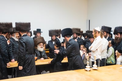 האדמו"ר מויז'ניץ בית שמש בעמנואל