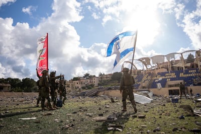 נקמת האצטדיון: צפו בתיעוד ההיסטורי - כך נמחק הסמל של חסן נסראללה