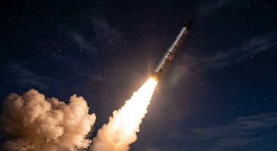 מתקפת טילים איראנית: שני חיילים אמריקנים נהרגו וחייל נוסף עדיין נעדר | חמינאי מאיים על טראמפ