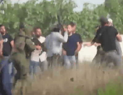 הפיגוע בחוות גלעד: "ערבים הקיפו אותנו, החיילים סירבו לירות" | צפו
