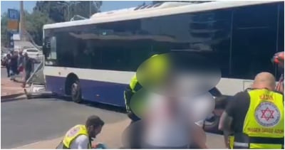 "נפגעה מהאוטובוס והיא לא נשמה": אישה נהרגה בתאונה מחרידה באשקלון