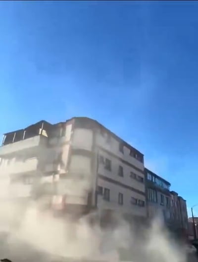 77 הרוגים ברעידת אדמה קשה בקולומביה | תיעוד: מבנה קורס בזמן אמת