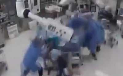 צוות רפואי ביפן המשיך בניתוח תוך כדי רעידת אדמה קשה