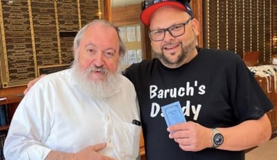 לאחר 29 שנה: קיבל את ספר התניא על ניצחון בתחרות אבטיחים