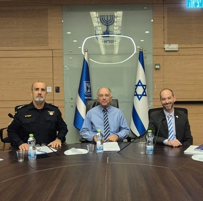 איומי סייבר ו - AI: המשטרה נערכת למערכת הבחירות