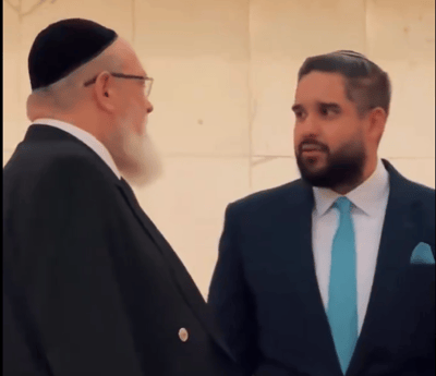 "ניקולסיטו" בבית הכנסת היהודי