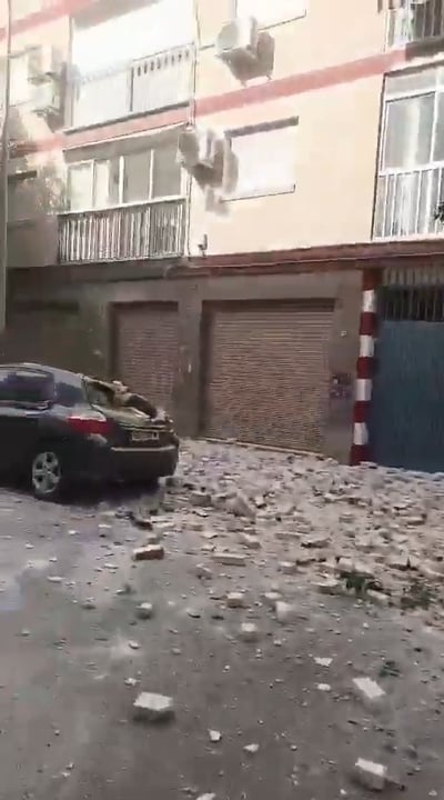 רעידת אדמה בגרנאדה: נזקים נרחבים, שלושה נפצעו