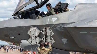 למה אין סולם במטוס הקרב המתקדם F-35?