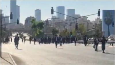 כביש גהה נחסם: עשרות 'רצפ"ניקים' יצאו למחאה על מעצר לומדי תורה