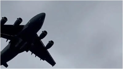 תעלומה: מטוס תובלה צבאי אמריקאי נחת במוסקבה – כולם שותקים