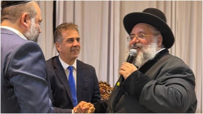 הילולת הבן איש חי: השר הבכיר מהליכוד הגיע לכנס של תנועת 'אחי'