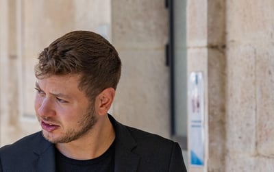 יאיר נתניהו מצייץ: "לא ביקשו מכם להתחתן"