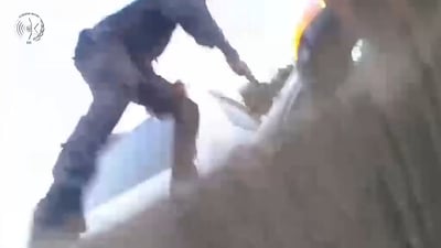 הרופא נעצר לאחר מרדף: זרק תיק עם רובה מהרכב, נהגת מצאה והביאה למשטרה