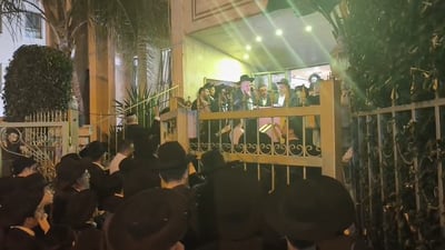 "מחול לך, מחול לך": בנו היחיד של הגר"מ פדידה הקריא בבכי את צוואת אביו