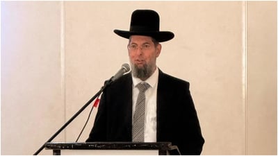 שלושים שנה לכהונתו: גבאי בתי הכנסת בנס ציונה הוקירו את רב העיר