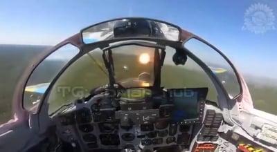 תיעוד מטורף מהקוקפיט: טייס אוקראיני יירט טיל שיוט רוסי ברגעים אחרונים