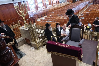 מקומו של האדמו"ר מבעלזא מוכן לימים הנוראים