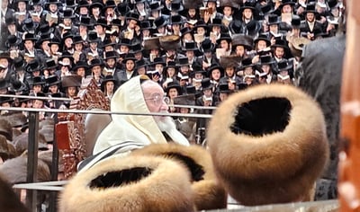 סליחות ראשונות בחצה"ק ויז'ניץ 