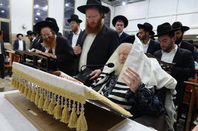 סליחות ראשונות אצל הגר"מ שטרנבוך